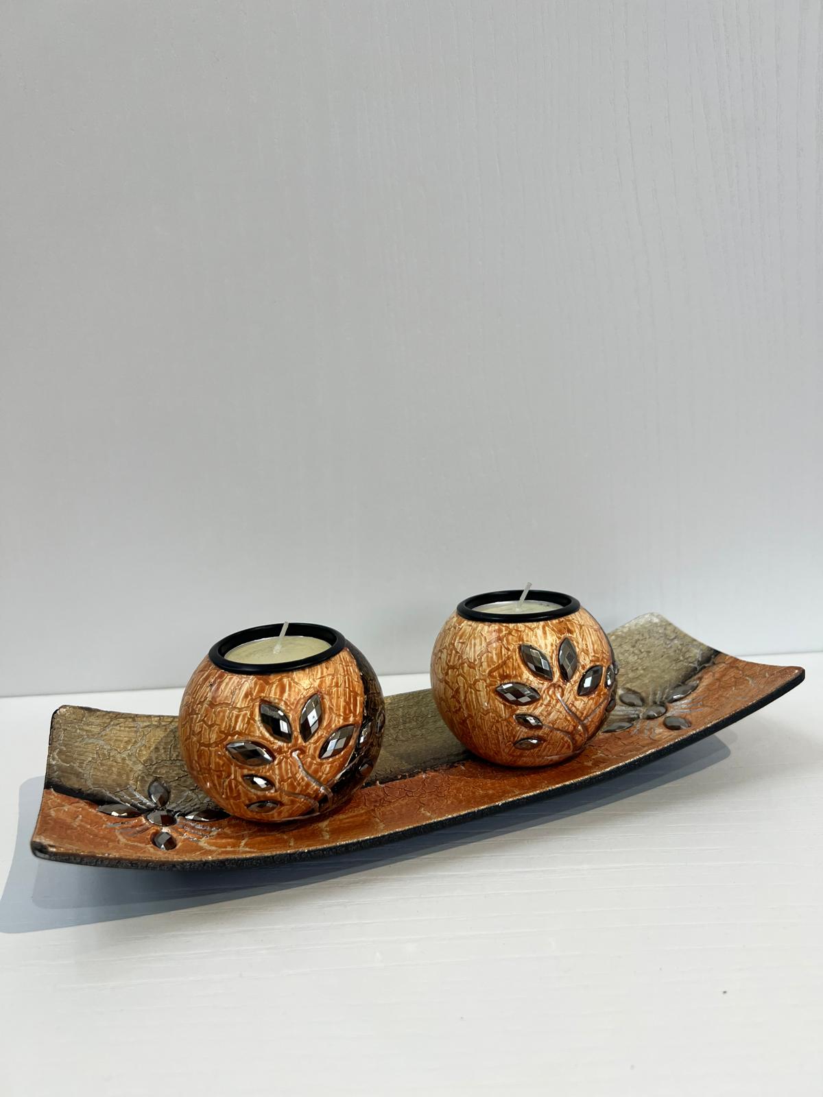 1644-3AB3853 SET CENTRO Y 2 VELAS / 26X10X6,5CMS. 1644-3AB3853 SET CENTRO Y 2 VELAS / 26X10X6,5CMS.